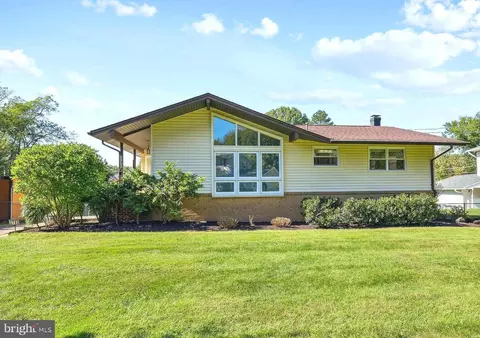 2702 Occidental Dr, Vienna, VA 22180
