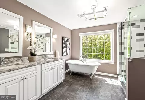 Bath - 12396 Brown Fox Way, Reston, VA 20191 photo 2 of 4