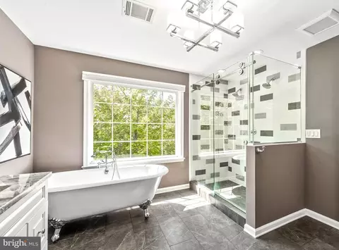 Bath - 12396 Brown Fox Way, Reston, VA 20191 photo 3 of 4