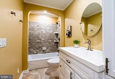 Bath - 12396 Brown Fox Way, Reston, VA 20191 photo 4 of 4