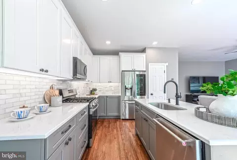 Kitchen - 12396 Brown Fox Way, Reston, VA 20191 photo 2 of 4