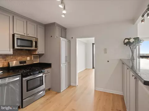 3705 S George Mason Dr #2514S, Falls Church, VA 22041