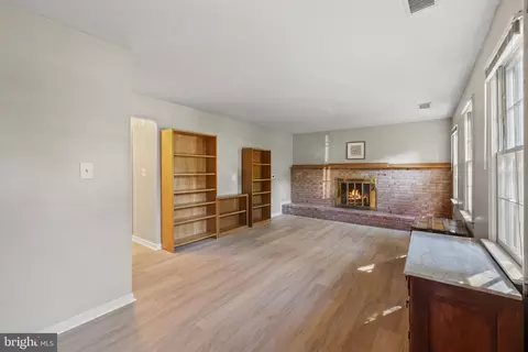 7933 Saint George Ct, Springfield, VA 22153 photo 20