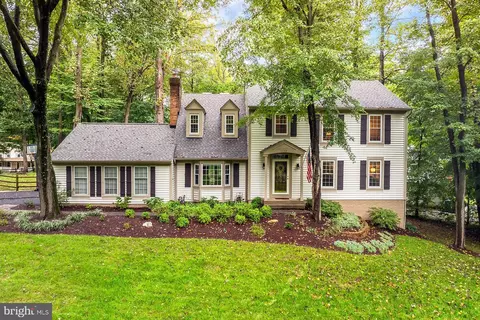11152 Deuaughn Ct, Fairfax Station, VA 22039