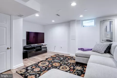 8693 Young Ct, Springfield, VA 22153 photo 37