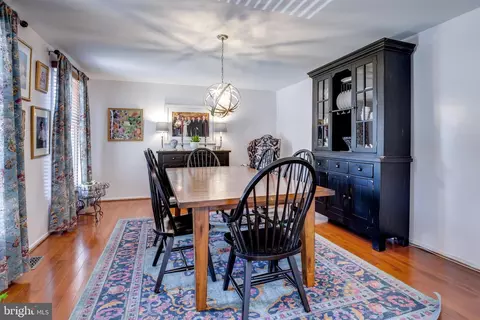 8693 Young Ct, Springfield, VA 22153 photo 12