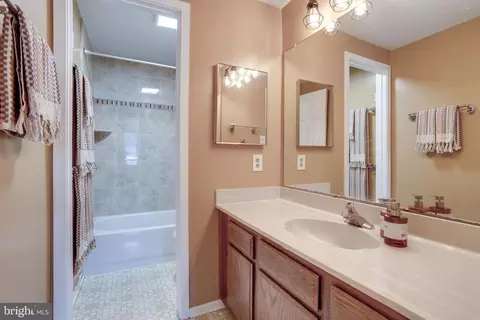 8693 Young Ct, Springfield, VA 22153 photo 31