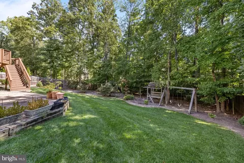 Exterior - 7809 Valleyfield Dr, Springfield, VA 22153 photo 5 of 6