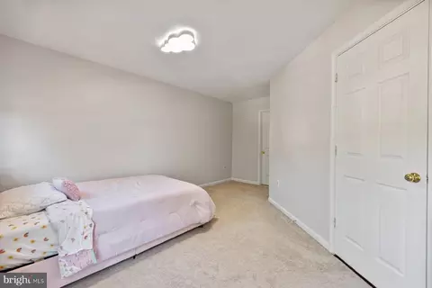 Bedroom - 7809 Valleyfield Dr, Springfield, VA 22153 photo 5 of 6