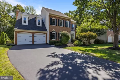 Exterior - 7809 Valleyfield Dr, Springfield, VA 22153 photo 2 of 6