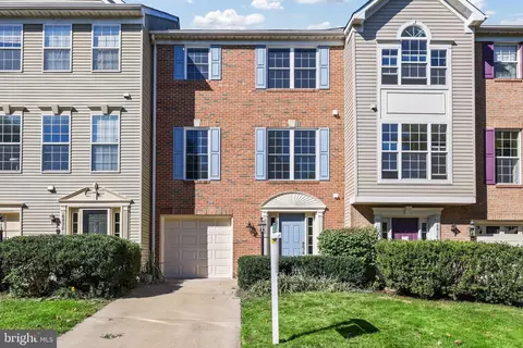 6518 Kelsey Point Cir, Alexandria, VA 22315