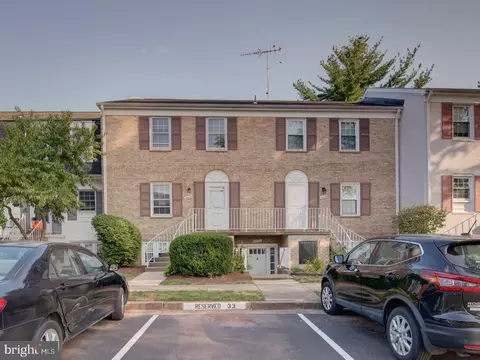14425 Saguaro Pl, Centreville, VA 20121