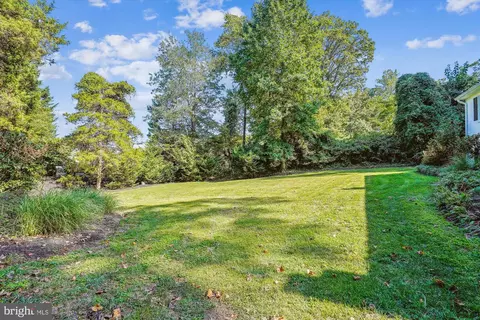 5742 Rolling Rd, Burke, VA 22015 photo 5