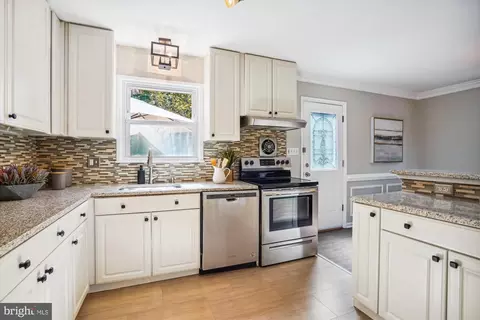 5742 Rolling Rd, Burke, VA 22015 photo 28