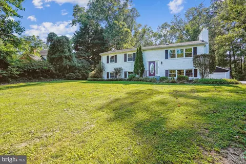 5742 Rolling Rd, Burke, VA 22015 photo 2