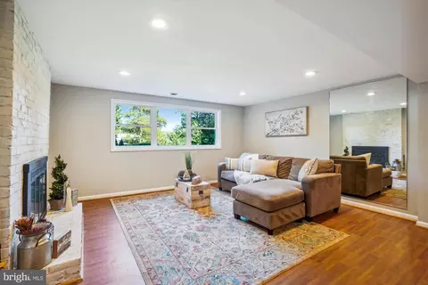 5742 Rolling Rd, Burke, VA 22015 photo 42