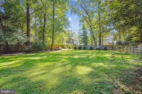 5742 Rolling Rd, Burke, VA 22015 photo 10