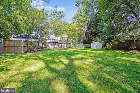 5742 Rolling Rd, Burke, VA 22015 photo 11