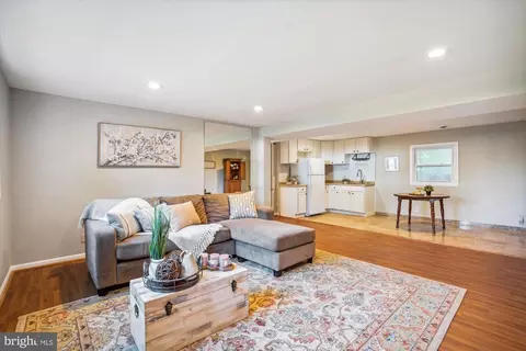5742 Rolling Rd, Burke, VA 22015 photo 43