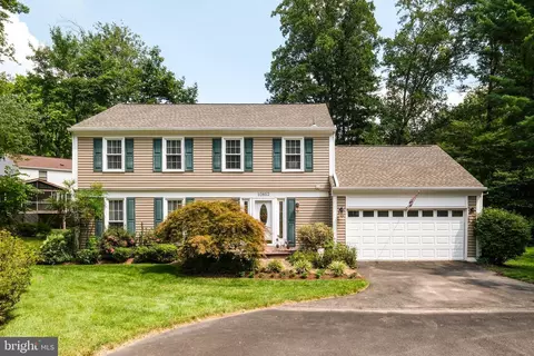 10852 Burr Oak Way, Burke, VA 22015