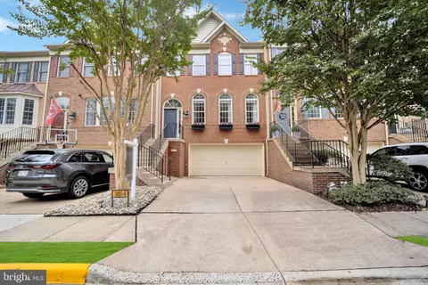 3814 Elmwood Towne Way, Alexandria, VA 22303