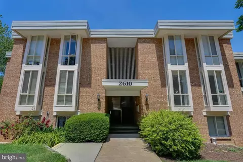 2610 Indian Dr #39, Alexandria, VA 22303
