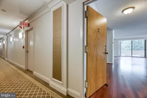 Entry Way - 1800 Old Meadow Rd #522, Mclean, VA 22102 photo 1 of 2