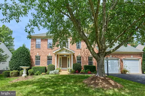 5516 Newhall Ct, Centreville, VA 20120