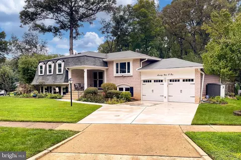 7901 Carrleigh Pkwy, Springfield, VA 22152