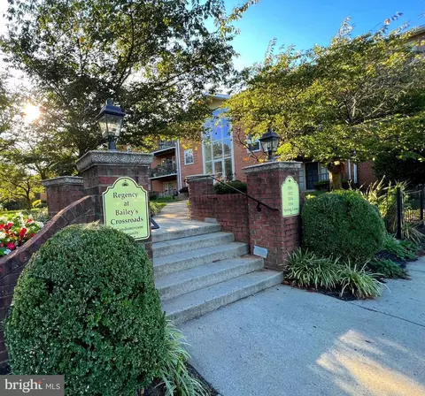 3330 Spring Ln #D-12, Falls Church, VA 22041