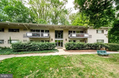 7759 Donnybrook Ct #205, Annandale, VA 22003