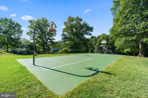 11522 Links Dr, Reston, VA 20190 photo 40