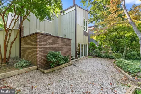 11522 Links Dr, Reston, VA 20190 photo 27