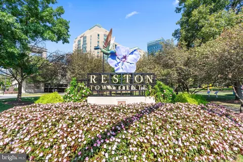 11522 Links Dr, Reston, VA 20190 photo 49