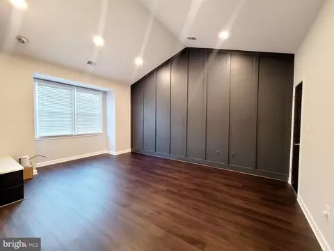 Entry Way - 9501 Millgate Pl, Burke, VA 22015 photo 5 of 9