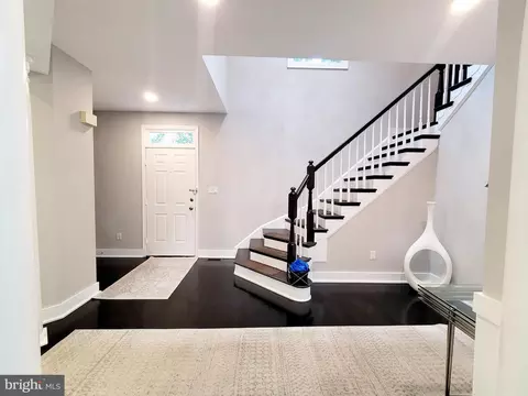 Entry Way - 9501 Millgate Pl, Burke, VA 22015 photo 1 of 9