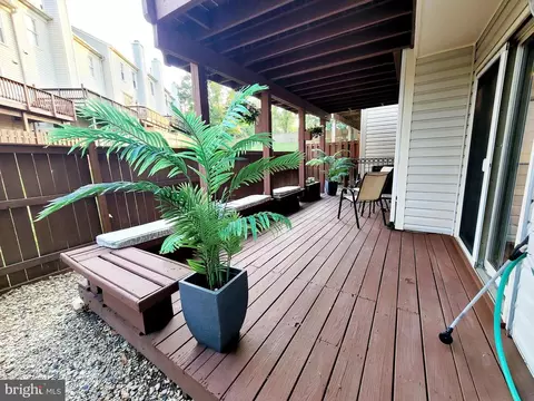 Exterior - 9501 Millgate Pl, Burke, VA 22015 photo 5 of 8