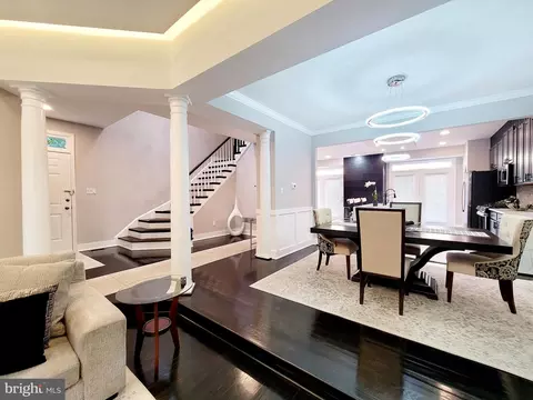 Entry Way - 9501 Millgate Pl, Burke, VA 22015 photo 2 of 9