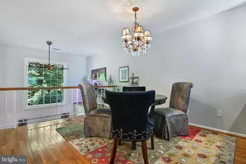 8454 Blue Oak Ct, Springfield, VA 22153 photo 14
