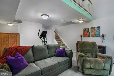 8454 Blue Oak Ct, Springfield, VA 22153 photo 31