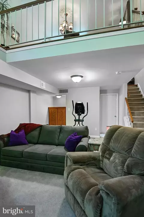 8454 Blue Oak Ct, Springfield, VA 22153 photo 30