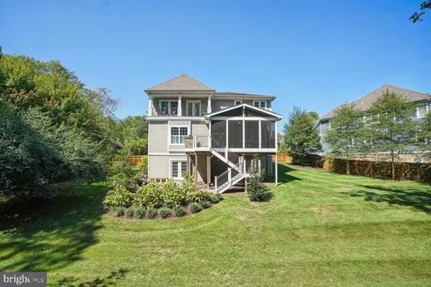 6701 Lumsden St, Mclean, VA 22101