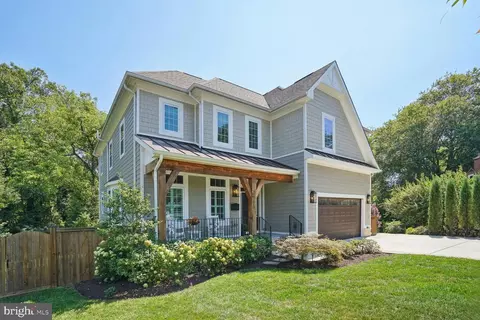 6701 Lumsden St, Mclean, VA 22101 photo 2