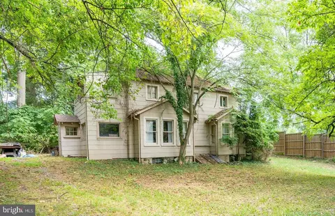 2308 Great Falls St, Falls Church, VA 22046