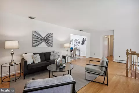 2441 Luckett Ave, Vienna, VA 22180 photo 9