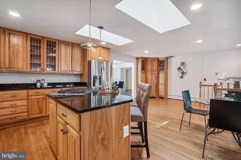 2441 Luckett Ave, Vienna, VA 22180 photo 18