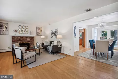 2441 Luckett Ave, Vienna, VA 22180 photo 8