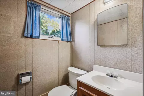 2441 Luckett Ave, Vienna, VA 22180 photo 42
