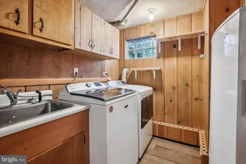 2441 Luckett Ave, Vienna, VA 22180 photo 37
