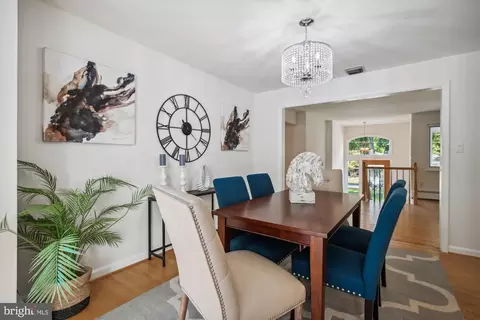 2441 Luckett Ave, Vienna, VA 22180 photo 13